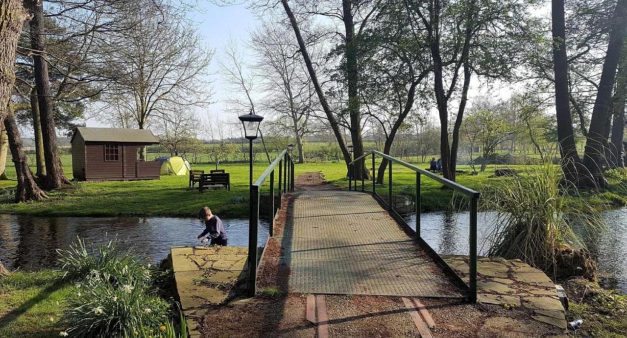 Impeccable 1-Bed House In Retford Close To A1 Экстерьер фото